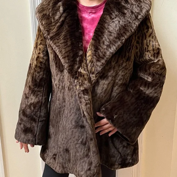 Faux fur animal print coat - Picture 4 of 12
